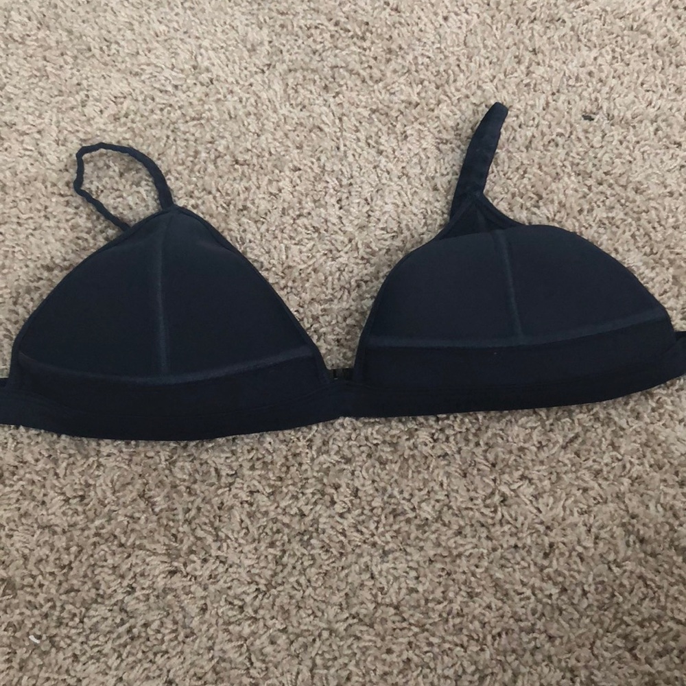 Triangl Billie into the night bikini top
